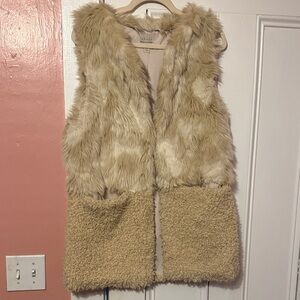 Hinge Tan Faux Fur Vest - One Size
